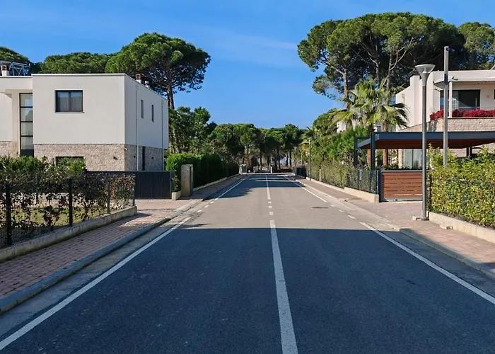 San Pietro Gjiri I Lalzit Durres -